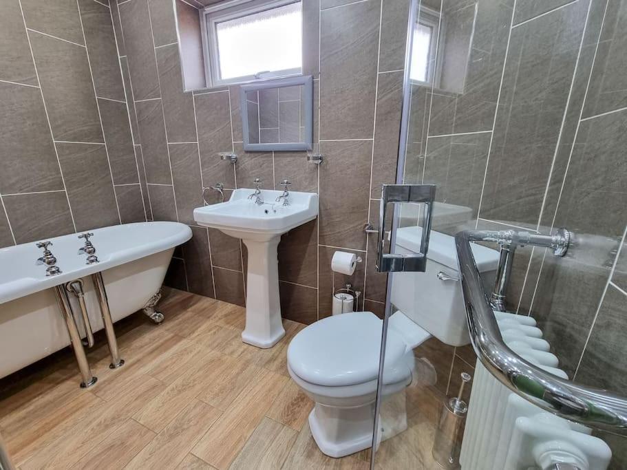 Stunning Family Home Close To The City Centre Mánchester Exterior foto