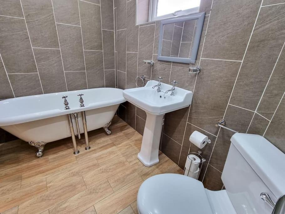 Stunning Family Home Close To The City Centre Mánchester Exterior foto