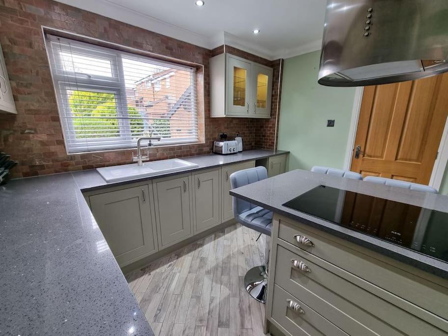 Stunning Family Home Close To The City Centre Mánchester Exterior foto